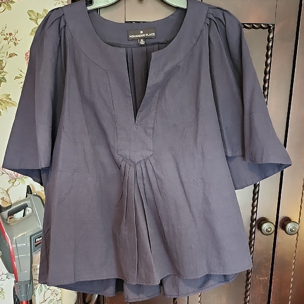 Pomander Place Linen-Blend Navy Pleated Women’s Top